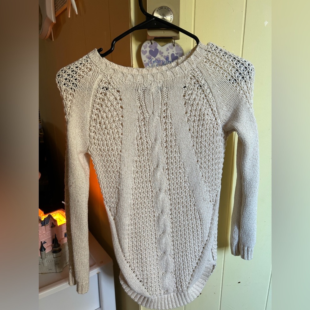 Off White Tahari girls sweater. Size 14